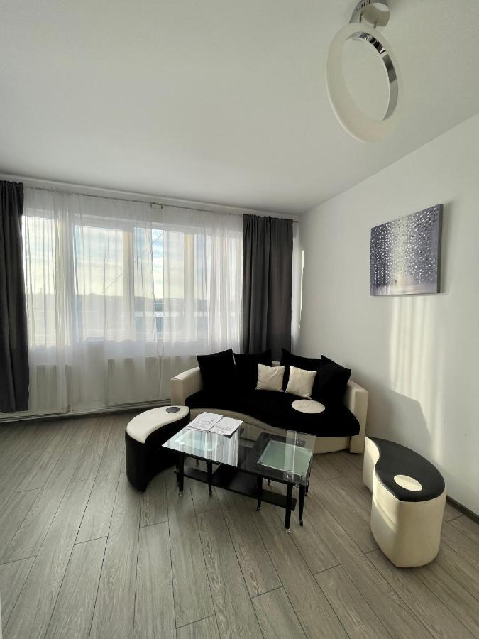 Luanaapartments #36 โอโตเปนี ภายนอก รูปภาพ