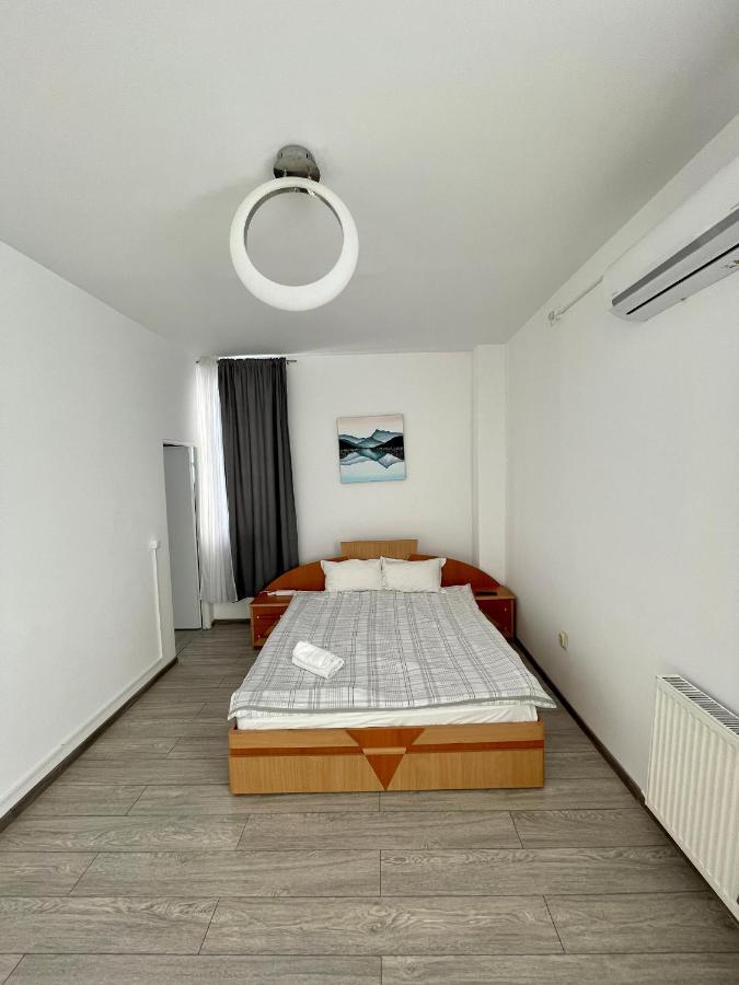 Luanaapartments #36 โอโตเปนี ภายนอก รูปภาพ